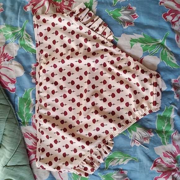 Cutest Bikini Bottoms Ever NWOT in Peony Poppy Flower - Picture 2 of 3